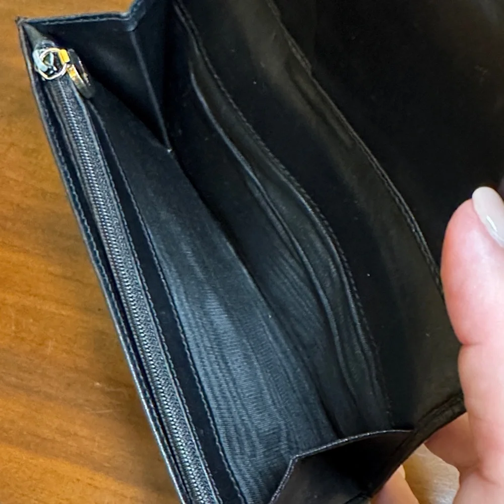 Salvatore Ferragamo Vera Ribbon Black Leather Wallet